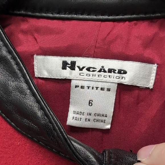 NWT Nygard Red and Black Cashmere Blend Tailored Jacket. Size 6 Petite. - Picture 3 of 8